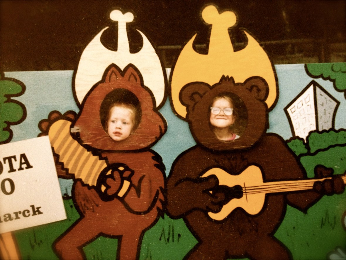 Danny and Rachel at the Dakota Zoo, 1991